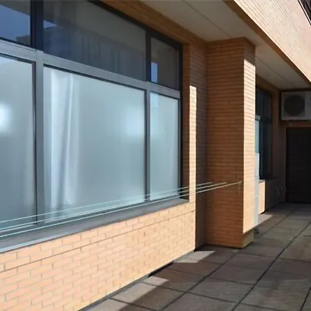 체크 인 레옹 호스텔