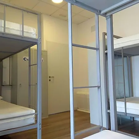 Hostal Check In *