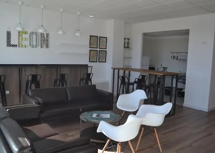 체크 인 레옹 * 레온