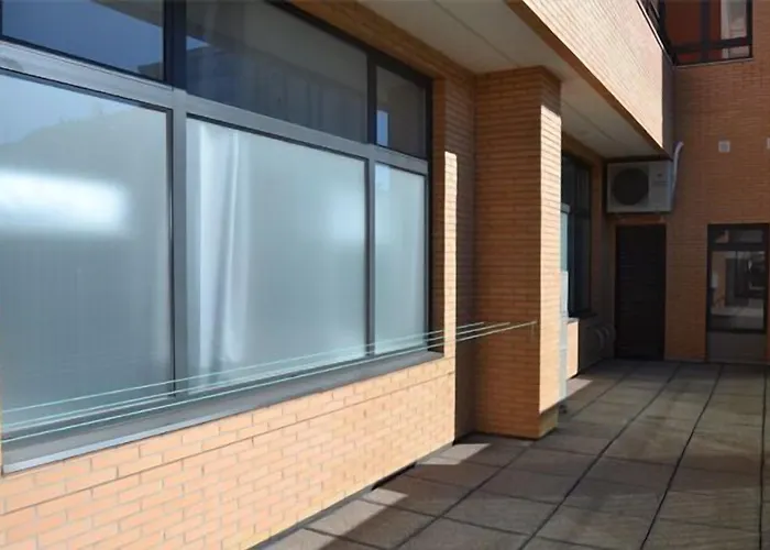 체크 인 레옹 호스텔