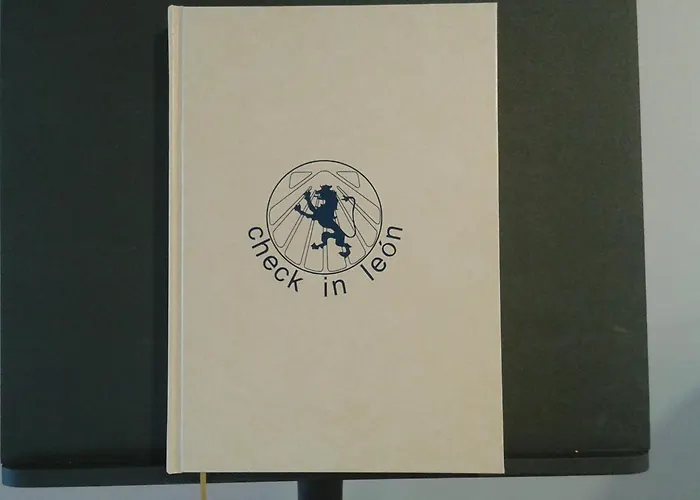 체크 인 레옹 호스텔 레온