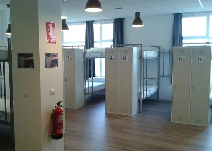 체크 인 레옹 * 레온